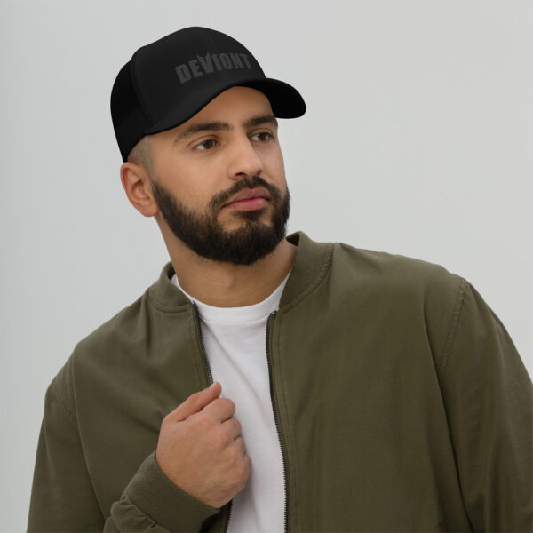 Retro Trucker Cap - Moniker (Black)